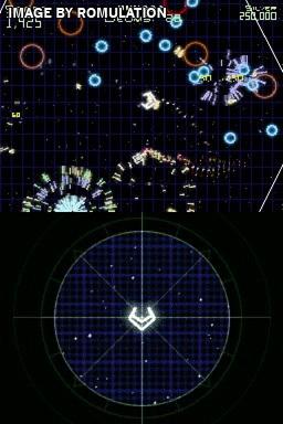 Geometry Wars - Galaxies for NDS screenshot